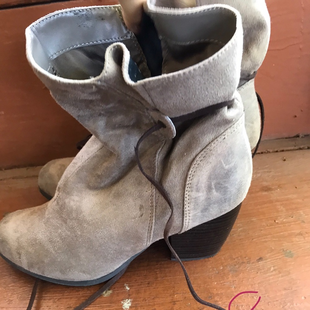 Gray loose material booties